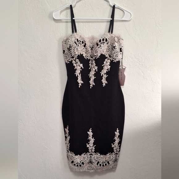 Haute Monde Black and White Adjustable Strap Bodycon Women's Dress Size S NWT - Picture 2 of 5